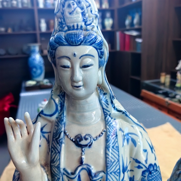 古玩陶瓷青花觀音菩薩造像拍賣,當前價格6800元