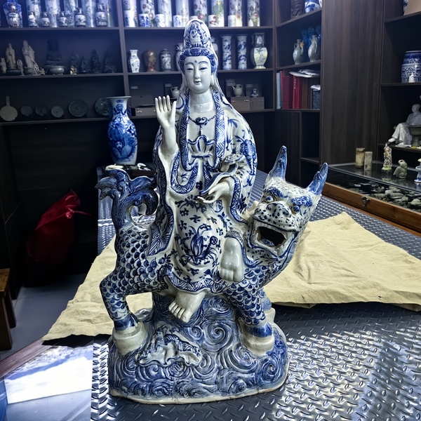 古玩陶瓷青花觀音菩薩造像拍賣,當前價格6800元
