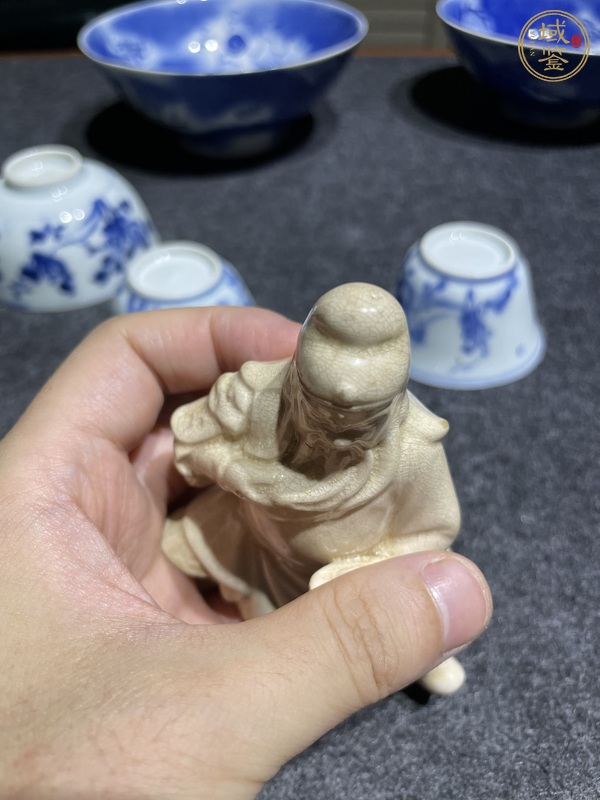 古玩陶瓷漳州窯關(guān)公造像真品鑒賞圖