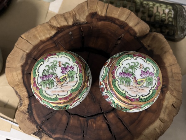 古玩陶瓷民國粉彩百花不落地杯托拍賣,當前價格0元
