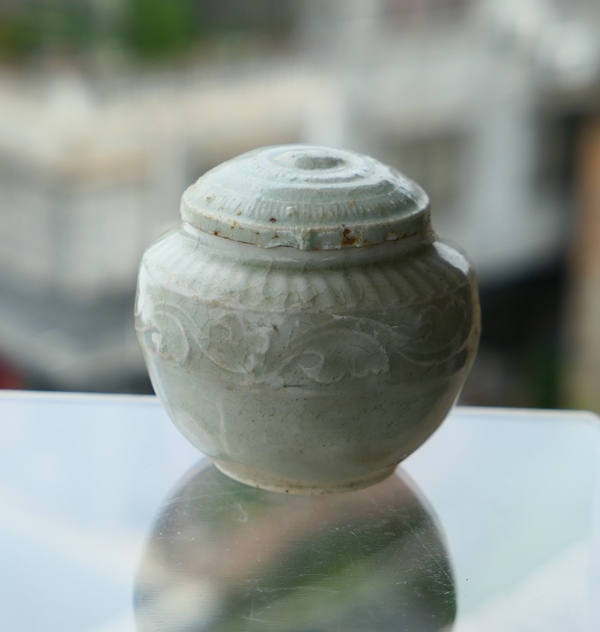 古玩陶瓷宋代影青釉花卉紋蓋罐拍賣,當前價格9800元