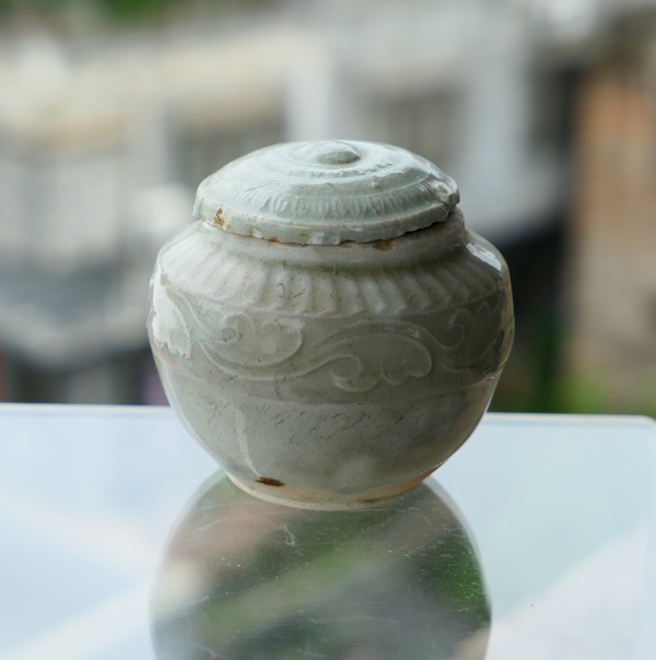 古玩陶瓷宋代影青釉花卉紋蓋罐拍賣,當前價格9800元