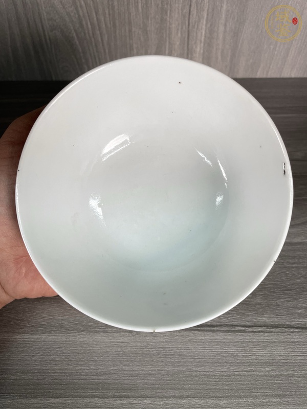 古玩陶瓷青花團龍紋茶碗真品鑒賞圖