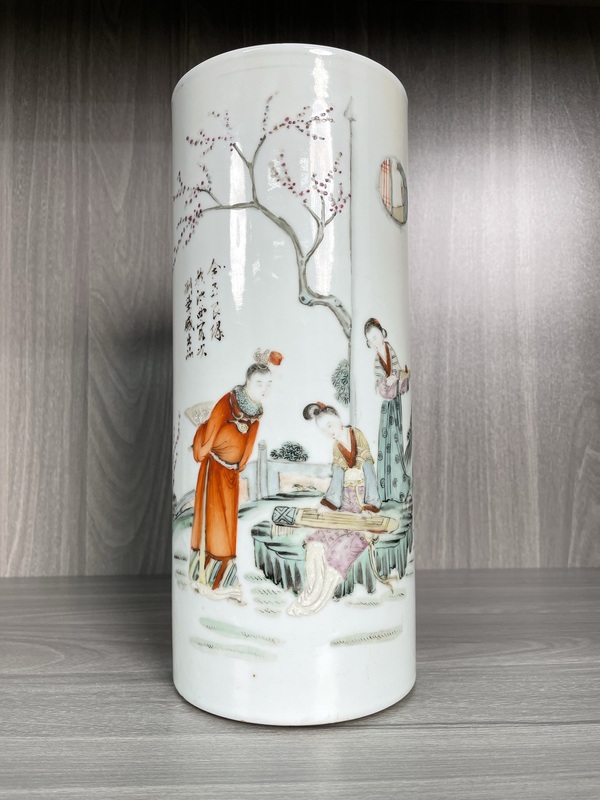 古玩轉(zhuǎn)賣民國 極品名家 粉彩紅樓夢故事人物紋帽筒拍賣,當(dāng)前價格220元