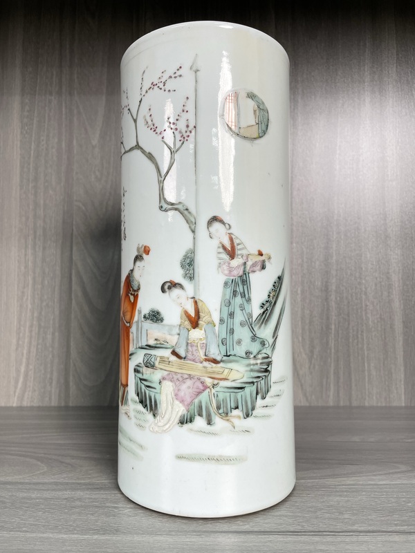 古玩陶瓷民國(guó) 極品名家 粉彩紅樓夢(mèng)故事人物紋帽筒拍賣,當(dāng)前價(jià)格2500元