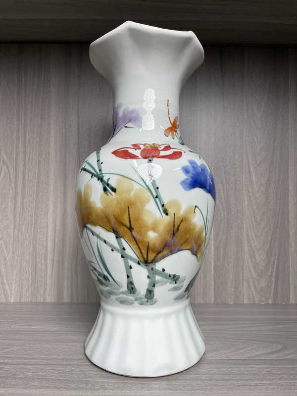 古玩陶瓷創匯 精品釉下五彩花口賞瓶拍賣,當前價格350元