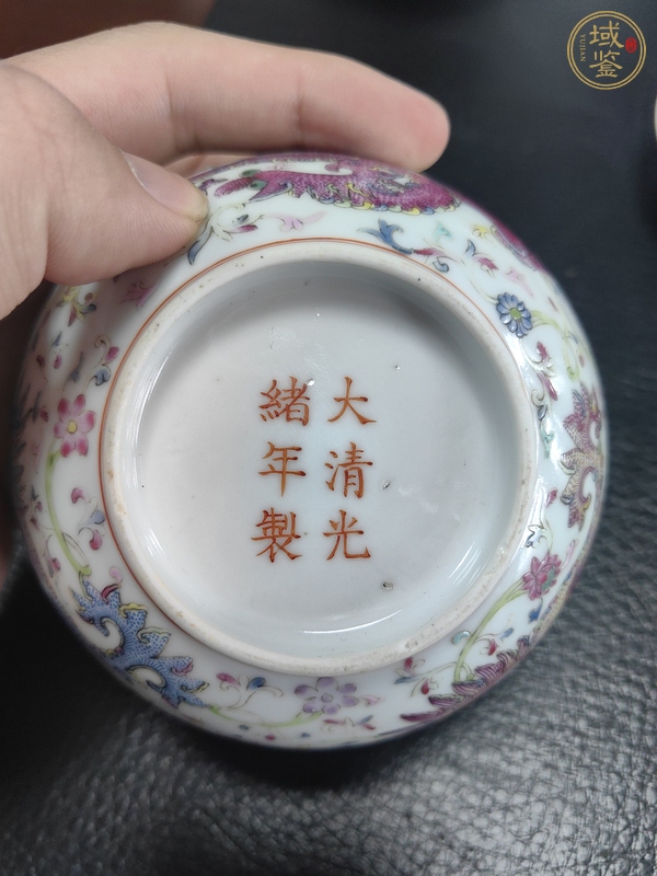 古玩陶瓷粉彩葵鳳紋碗真品鑒賞圖