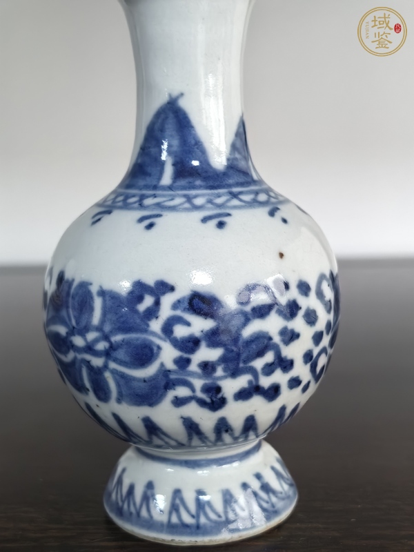 古玩陶瓷青花花卉紋撇口瓶真品鑒賞圖