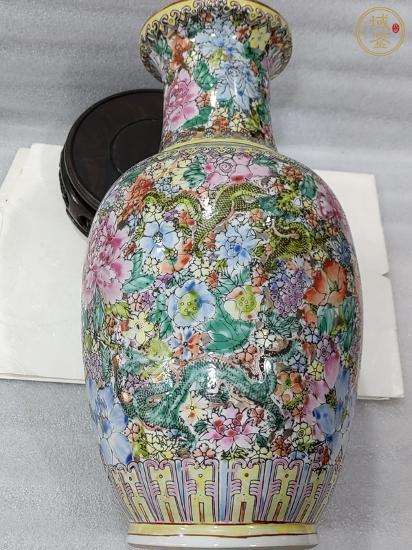 古玩陶瓷百花不落地粉彩瓶真品鑒賞圖