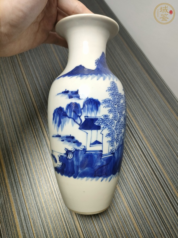 古玩陶瓷山水紋青花瓶真品鑒賞圖