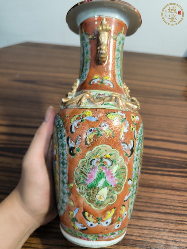 古玩陶瓷花鳥蝶紋廣彩瓶真品鑒賞圖