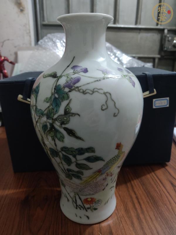 古玩陶瓷花鳥紋粉彩瓶真品鑒賞圖