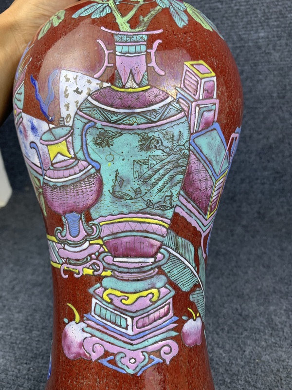 古玩陶瓷紅釉粉彩雜寶紋瓶拍賣,當(dāng)前價格15888元