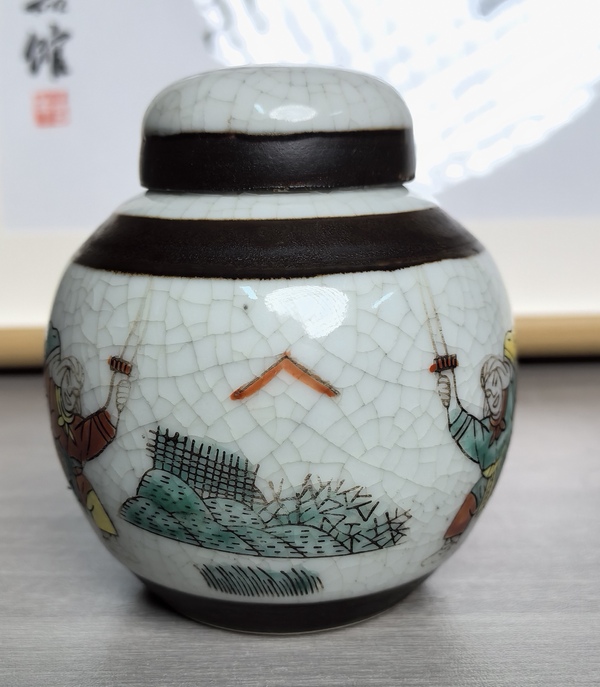 古玩陶瓷清末民初 精品哥釉五彩刀馬人物蓋罐拍賣,當(dāng)前價(jià)格680元