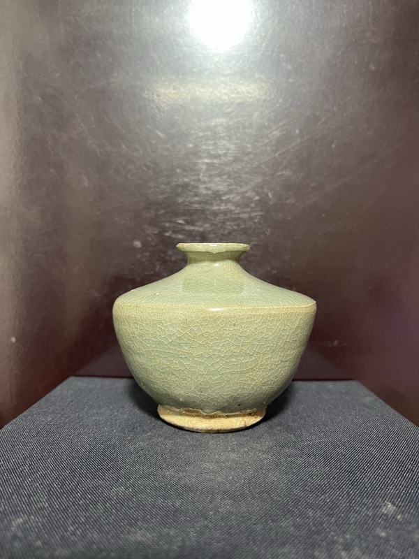 古玩陶瓷宋元龍泉青瓷蘋果尊拍賣,當前價格9500元