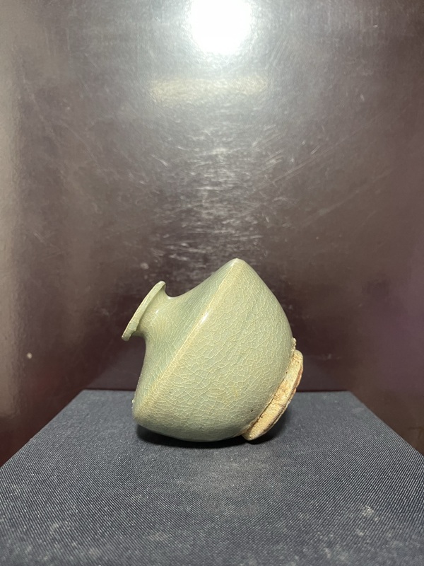 古玩陶瓷宋元龍泉青瓷蘋果尊拍賣,當前價格9500元