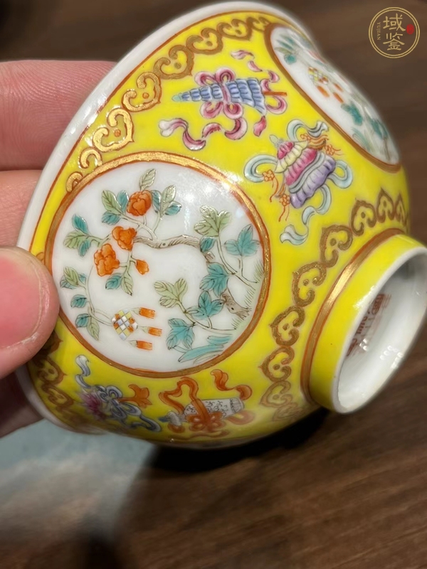 古玩陶瓷粉彩花卉人物杯真品鑒賞圖