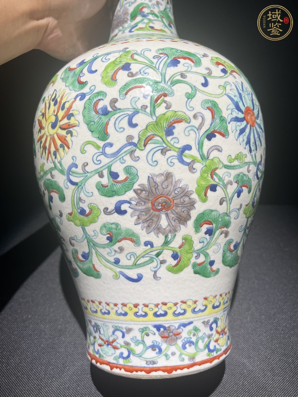 古玩陶瓷青花斗彩花卉紋大瓶真品鑒賞圖