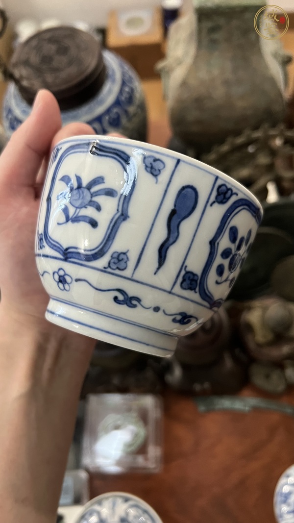 古玩陶瓷青花蓋碗真品鑒賞圖