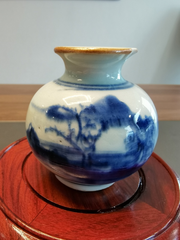 古玩陶瓷雍正一把抓青花山水人物紋蘋(píng)果尊拍賣(mài),當(dāng)前價(jià)格980元