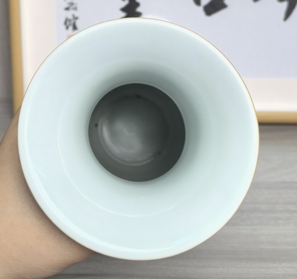古玩陶瓷青花嬰戲圖賞瓶拍賣,當前價格9800元