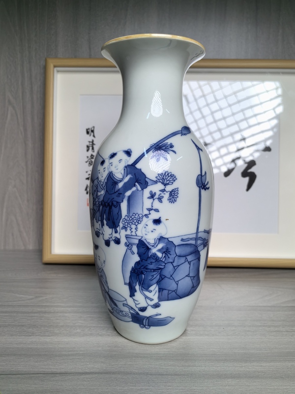 古玩陶瓷青花嬰戲圖賞瓶拍賣,當前價格9800元