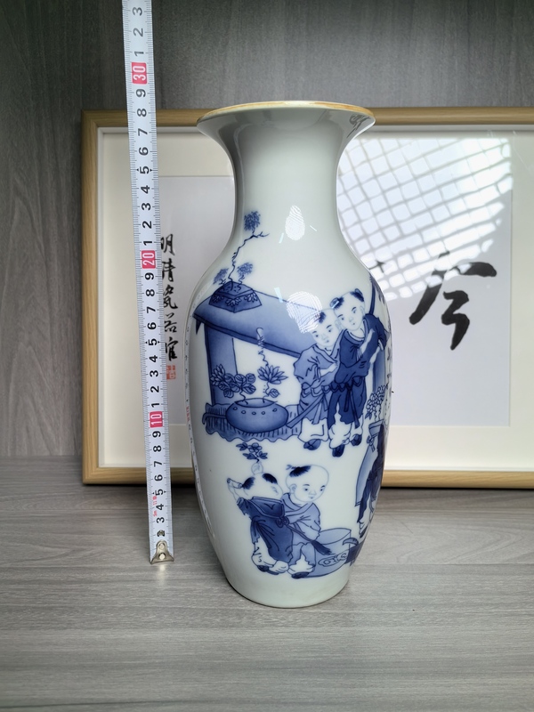 古玩陶瓷青花嬰戲圖賞瓶拍賣,當前價格9800元