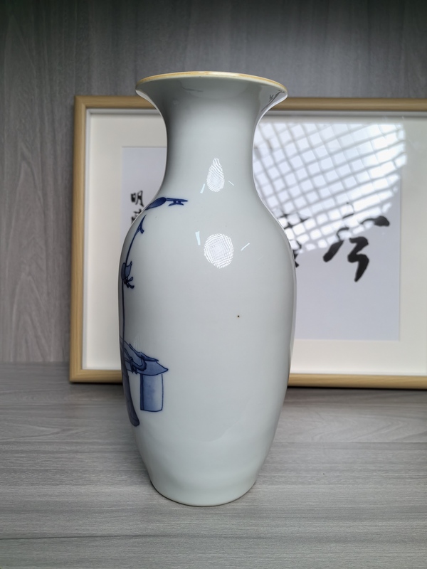 古玩陶瓷青花嬰戲圖賞瓶拍賣,當前價格9800元