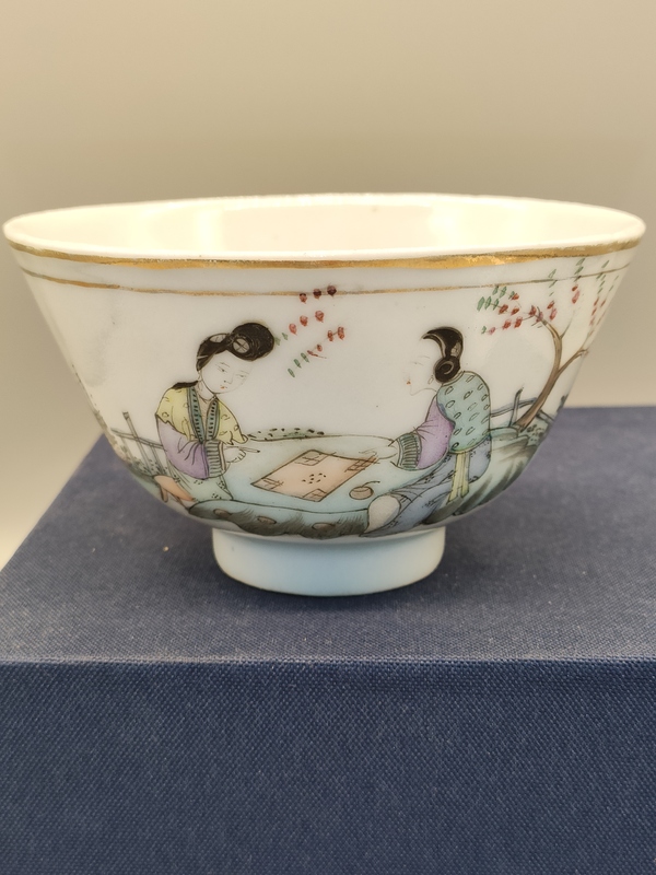 古玩陶瓷民國,美品名家粉彩仕女人物圖茶碗拍賣,當前價格1200元