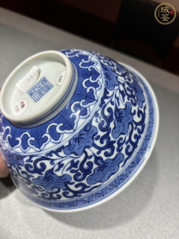 古玩陶瓷青花纏枝花卉紋碗真品鑒賞圖