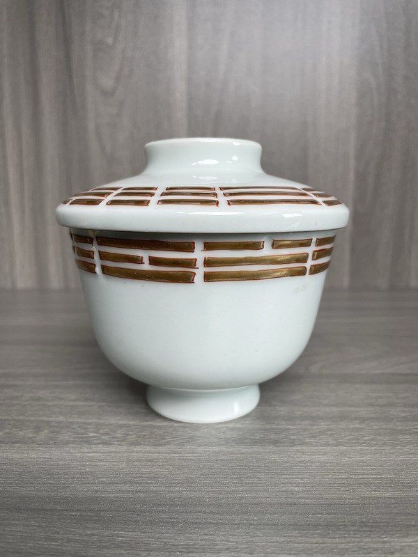古玩陶瓷晚清民國(guó) 描金八卦紋蓋碗(乾隆官窯款)拍賣,當(dāng)前價(jià)格1200元