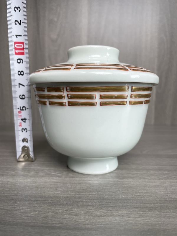 古玩陶瓷晚清民國(guó) 描金八卦紋蓋碗(乾隆官窯款)拍賣,當(dāng)前價(jià)格1200元