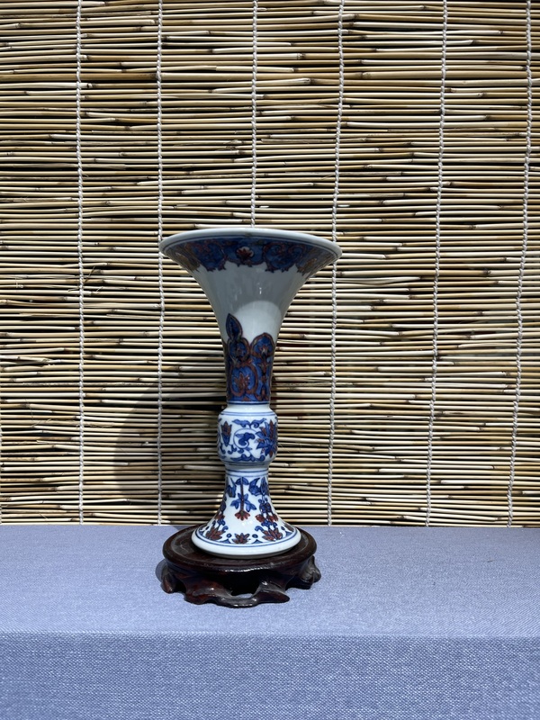 古玩陶瓷青花釉里紅花卉紋花觚拍賣,當前價格5500元