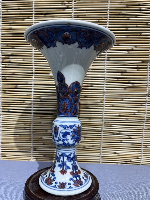 古玩陶瓷青花釉里紅花卉紋花觚拍賣,當前價格5500元