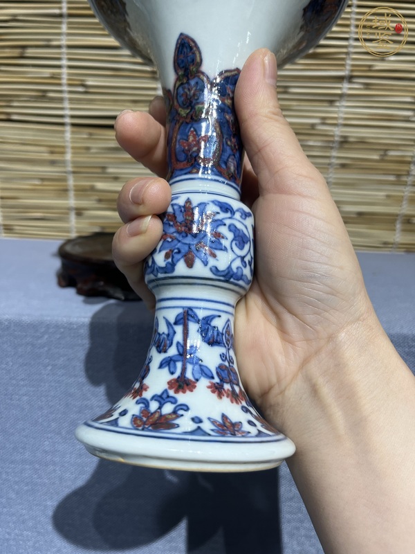 古玩陶瓷青花釉里紅花卉紋花觚真品鑒賞圖