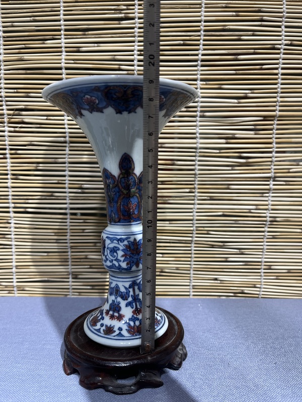 古玩陶瓷青花釉里紅花卉紋花觚拍賣,當前價格5500元