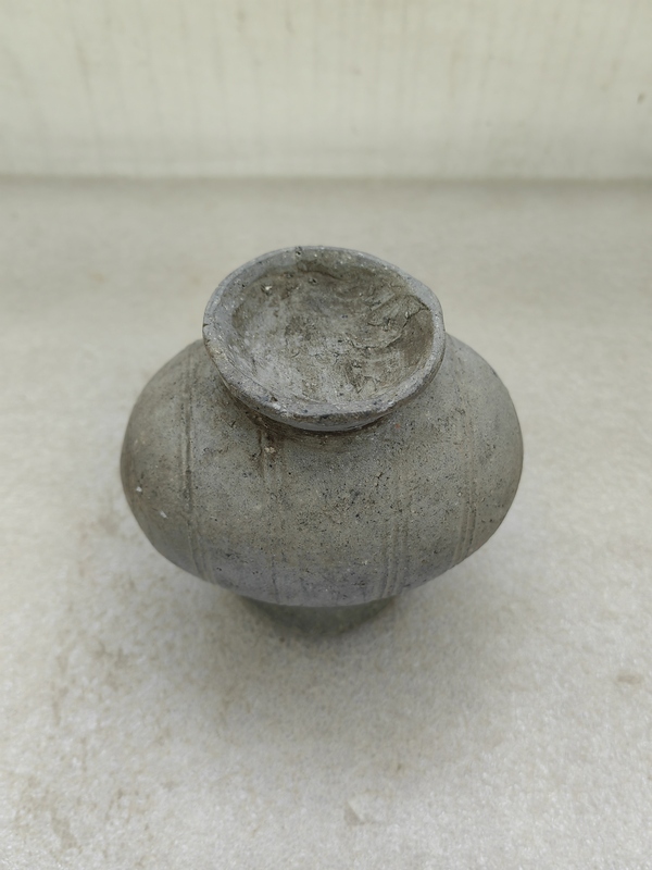 古玩陶瓷灰陶繭形壺拍賣,當前價格678元