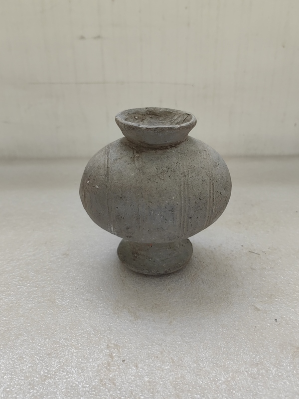 古玩陶瓷灰陶繭形壺拍賣,當前價格678元