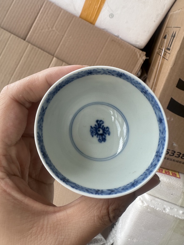 古玩陶瓷青花忍冬紋杯拍賣，當(dāng)前價格1500元