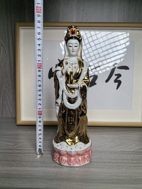 古玩陶瓷創(chuàng)匯 白釉金彩觀音菩薩造像拍賣，當(dāng)前價(jià)格260元