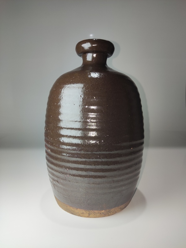古玩轉(zhuǎn)賣明代褐釉弦紋梅瓶(公元1368-1644)拍賣,當(dāng)前價(jià)格1688元