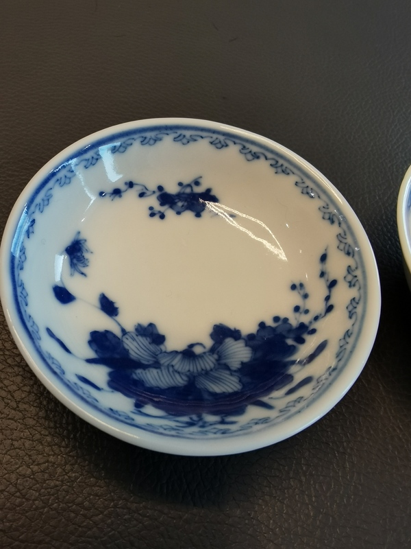 古玩陶瓷一對大清光緒年製官窯款青花花卉筆舔拍賣,當前價格2980元