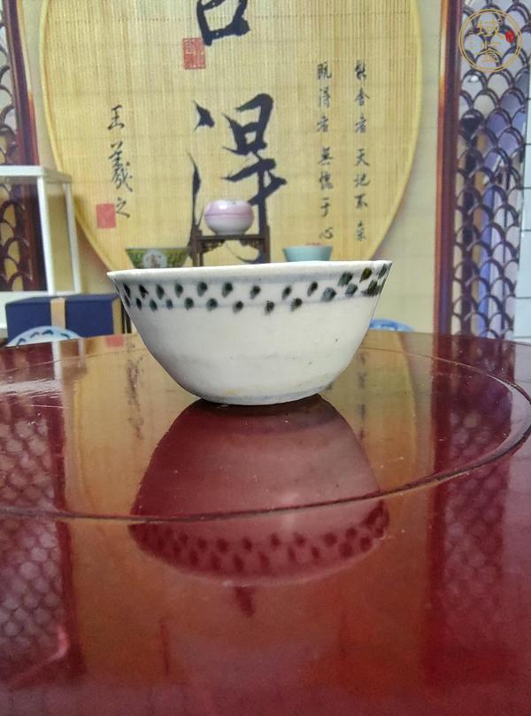 古玩陶瓷明早期青花臥足茶圓真品鑒賞圖