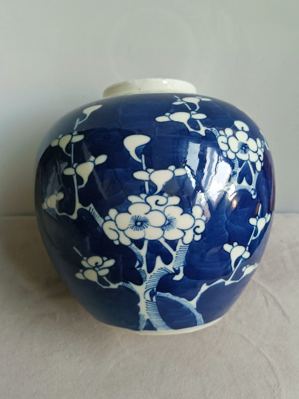 古玩陶瓷青花留白冰梅紋罐拍賣,當前價格988元