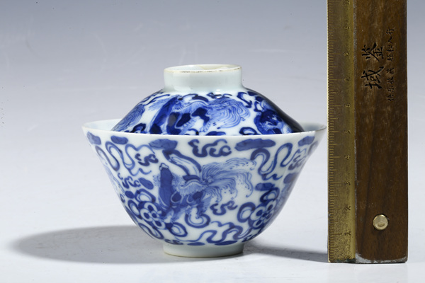 古玩陶瓷(已實物鑒真)清晚·青花獅子繡球紋-精品青花蓋碗拍賣,當前價格2394元