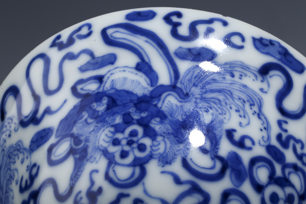 古玩陶瓷(已實物鑒真)清晚·青花獅子繡球紋-精品青花蓋碗拍賣,當前價格2394元
