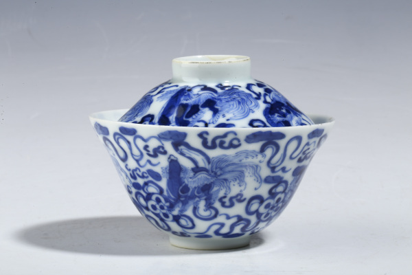 古玩轉(zhuǎn)賣(已實(shí)物鑒真)清晚·青花獅子繡球紋-精品青花蓋碗拍賣,當(dāng)前價(jià)格176元