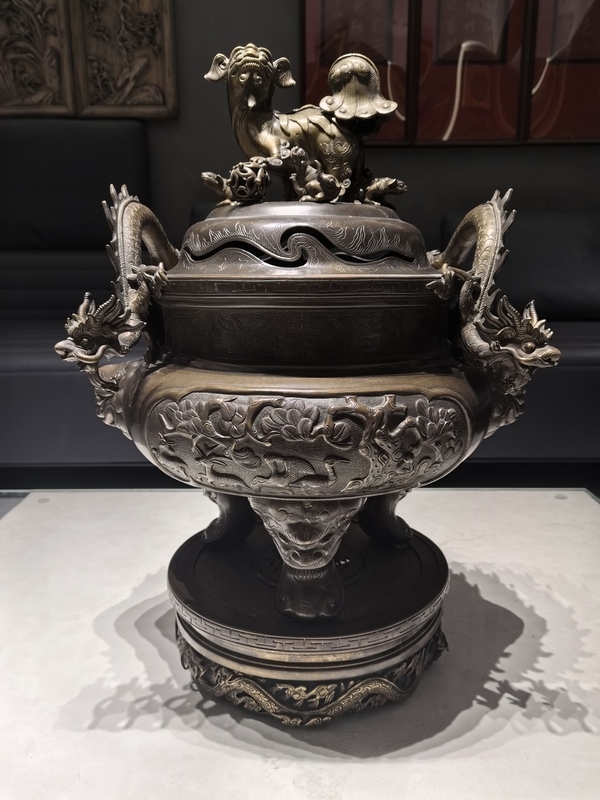 古玩銅器清中晚期大銅爐(61厘米)拍賣,當前價格58888元
