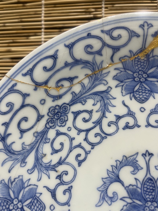 古玩陶瓷外霽藍釉內青花纏枝花紋盤拍賣,當前價格2800元