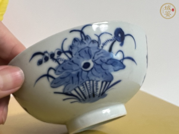 古玩陶瓷青花四季花卉紋茶碗真品鑒賞圖